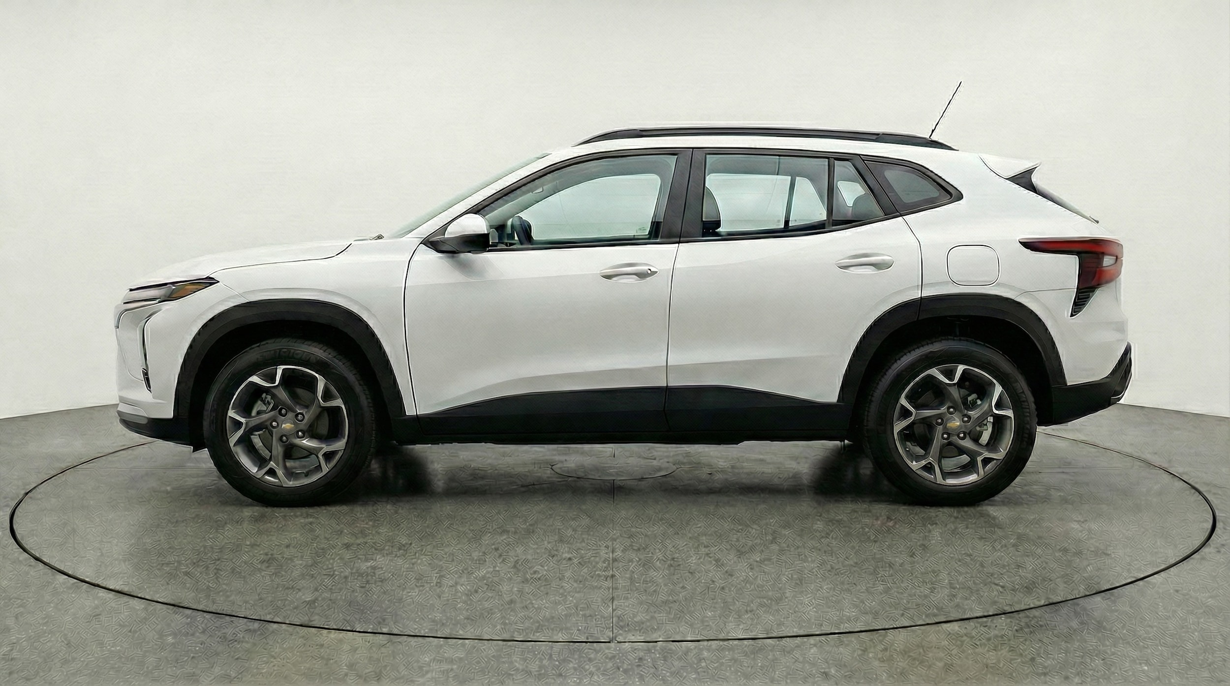 Thumbnail: 2025 Chevrolet Trax - 4