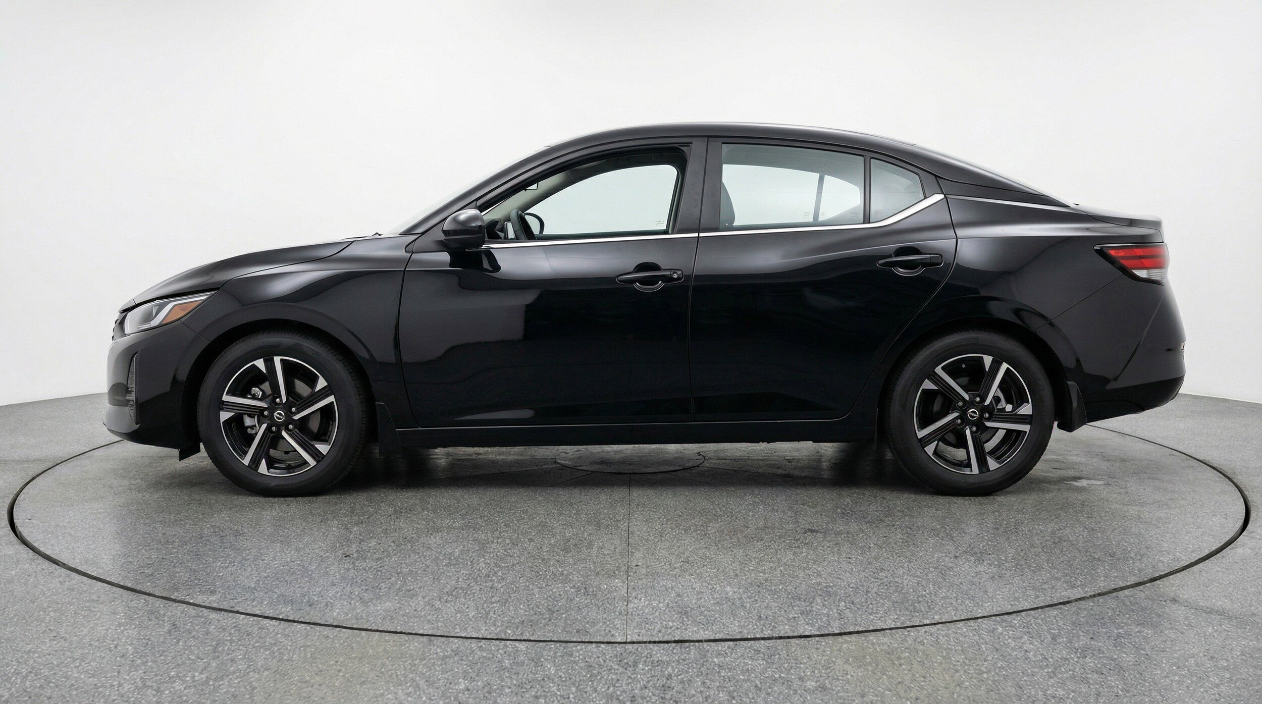 Thumbnail: 2025 Nissan Sentra - 5