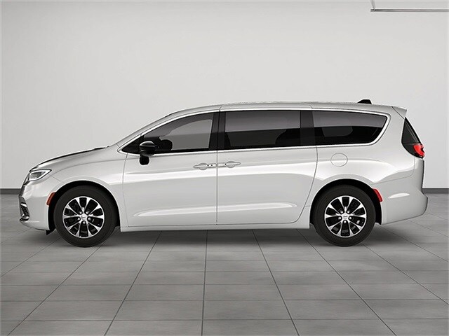 2026 Chrysler Pacifica photo 2
