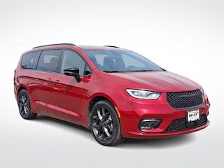 2025 Chrysler Pacifica Limited East Hanover, NJ