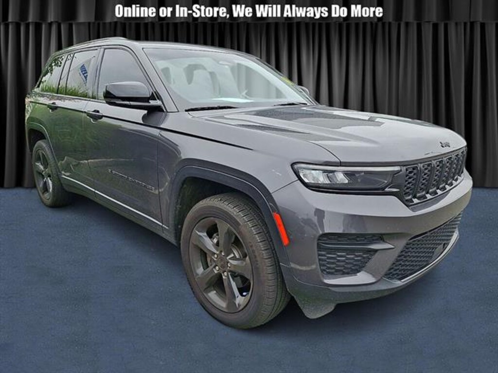 Used 2023 Jeep Grand Cherokee Altitude SUV