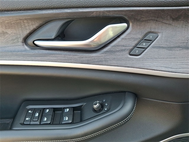 Used 2022 Jeep Grand Cherokee 4xe with VIN 1C4RJYB60N8760121 for sale in East Hanover, NJ