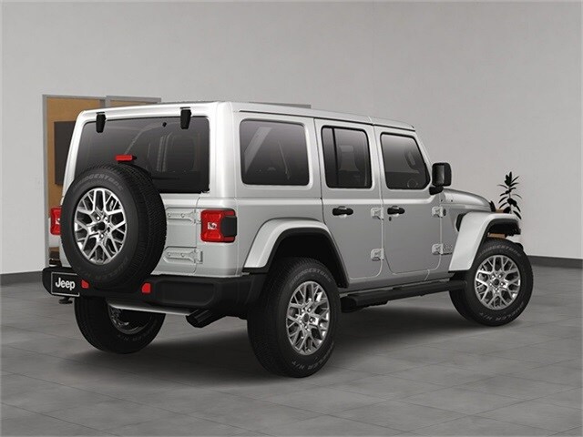 2025 Jeep Wrangler Sahara photo 4