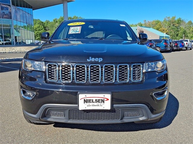 2021 Jeep Grand Cherokee Laredo E photo 3