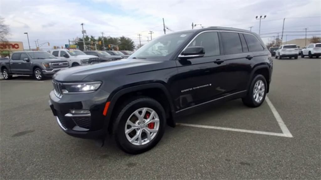 Used 2023 Jeep Grand Cherokee Limited SUV