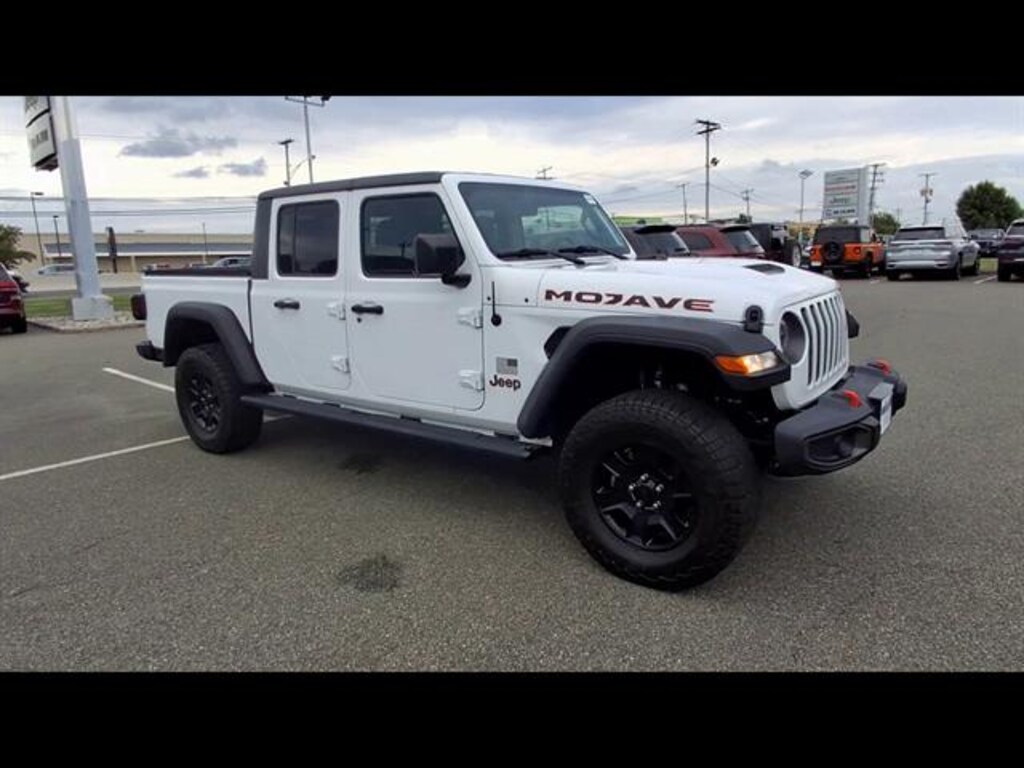 Used 2023 Jeep Gladiator Mojave Truck Crew Cab