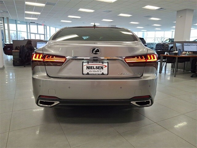 2023 Lexus LS 500 photo 4
