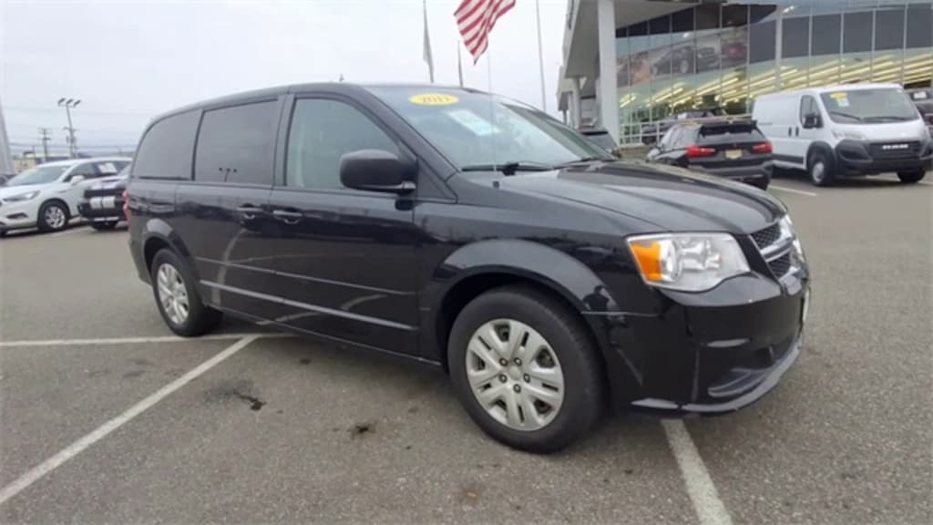Used 2017 Dodge Grand Caravan SE Van