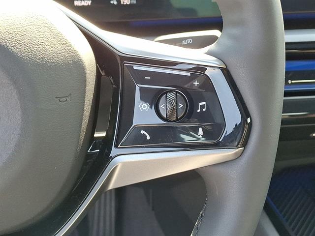 2025 BMW i5 40 - Photo 18