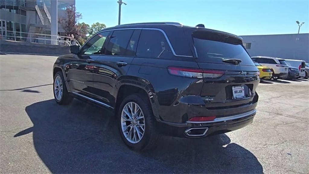 Used 2023 Jeep Grand Cherokee Summit SUV