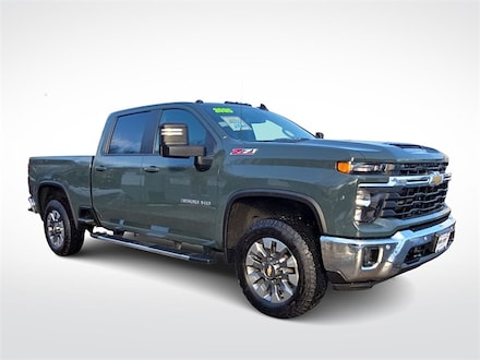 2025 Chevrolet Silverado 3500HD LT Truck Crew Cab