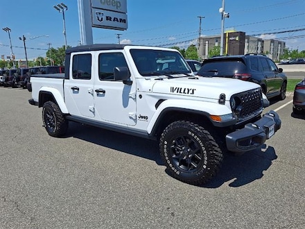 2025 Jeep Gladiator Willys Truck Crew Cab
