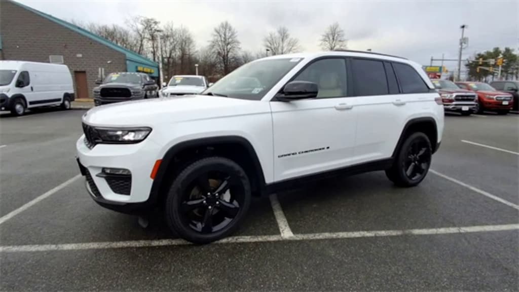 Used 2023 Jeep Grand Cherokee Limited SUV