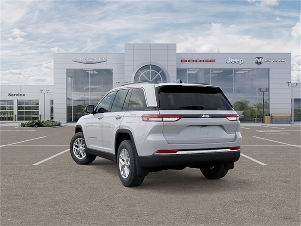 New 2025 Jeep Grand Cherokee LAREDO X 4X4 Sport Utility