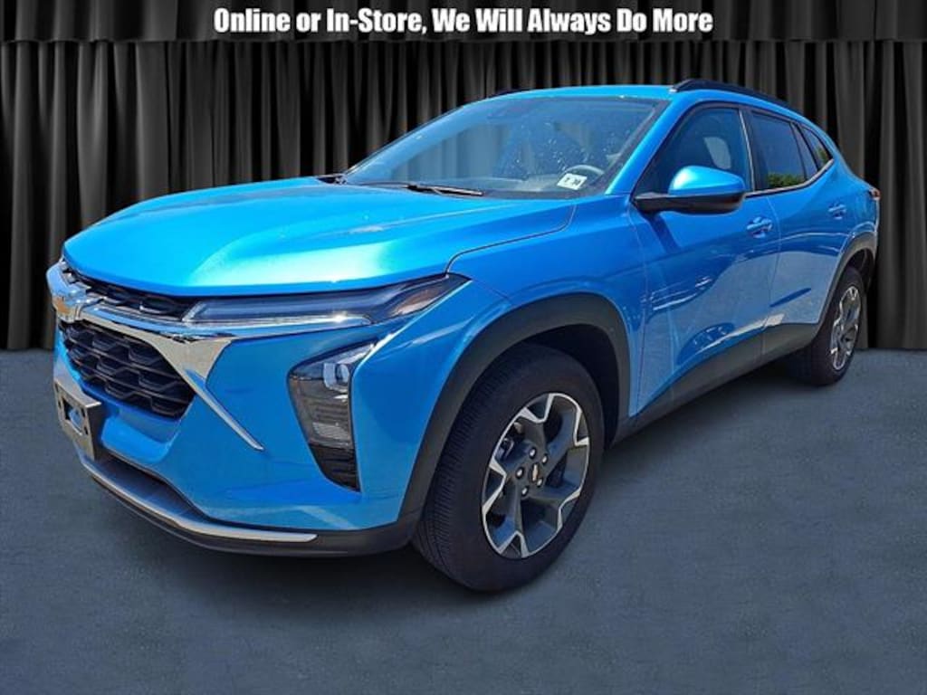 Used 2025 Chevrolet Trax LT SUV