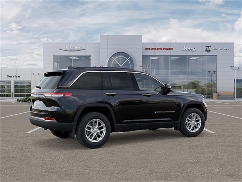 New 2025 Jeep Grand Cherokee LAREDO X 4X4 Sport Utility