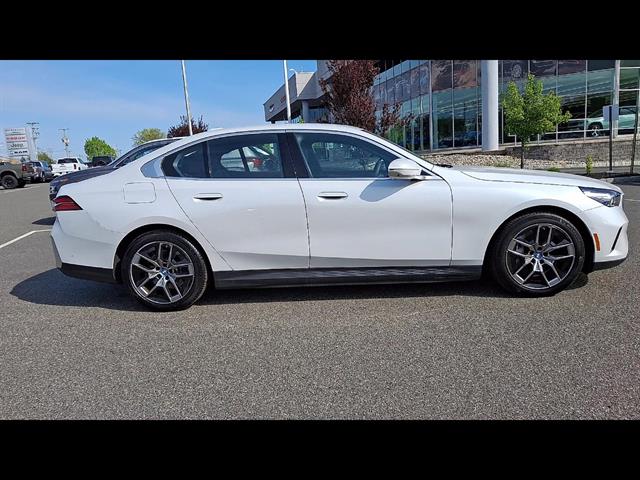 2025 BMW i5 40 - Photo 9