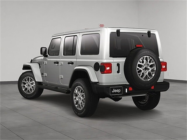 2025 Jeep Wrangler Sahara photo 3