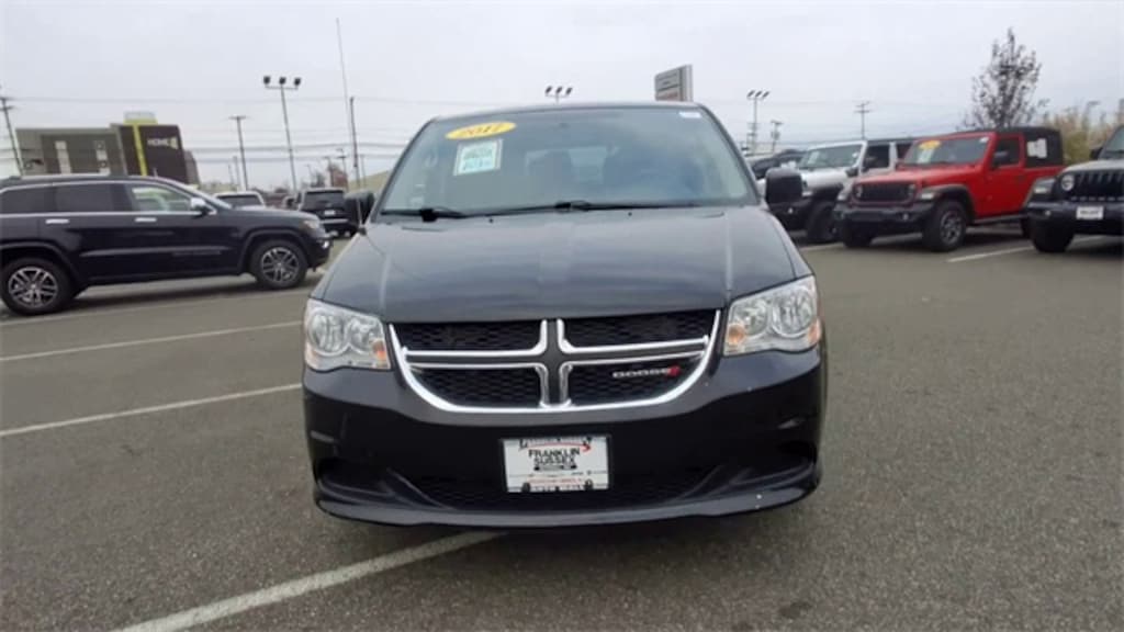 Used 2017 Dodge Grand Caravan SE Van
