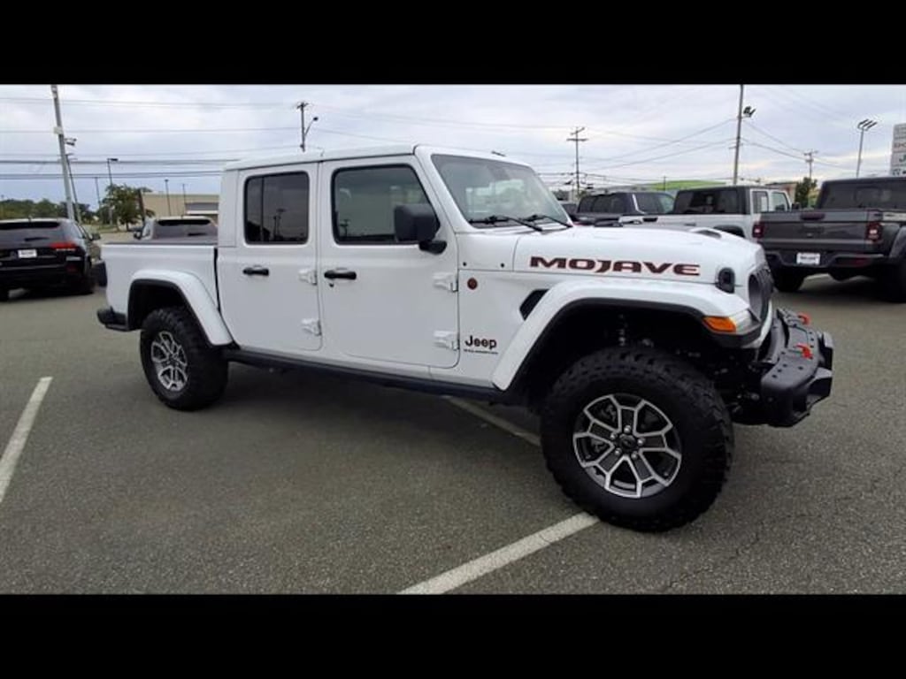 Used 2025 Jeep Gladiator Mojave X Truck Crew Cab