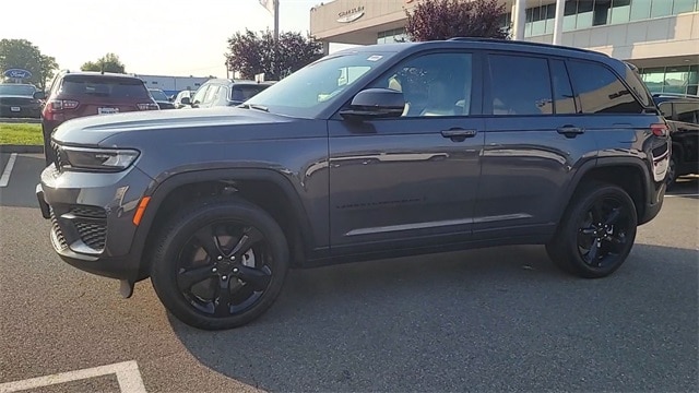 Used 2023 Jeep Grand Cherokee Altitude with VIN 1C4RJHAG9P8850056 for sale in East Hanover, NJ