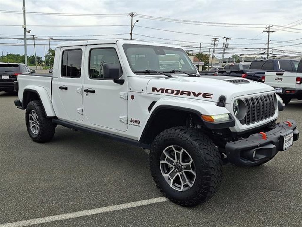 Used 2025 Jeep Gladiator Mojave X Truck Crew Cab