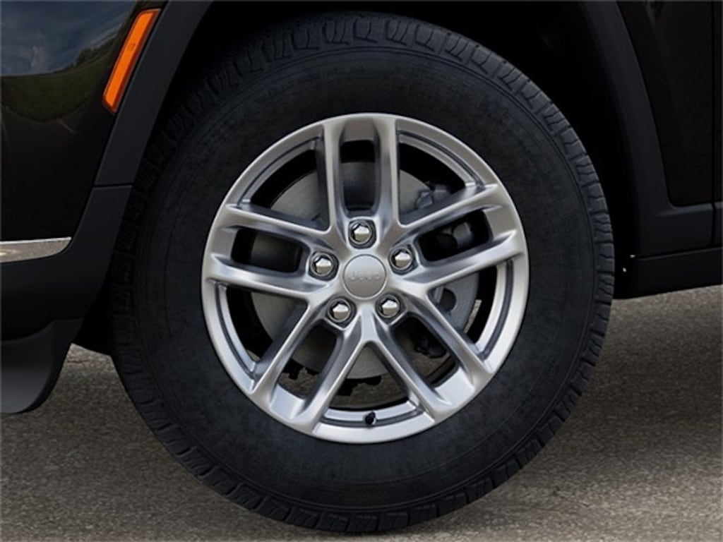 New 2025 Jeep Grand Cherokee L LAREDO X 4X4 Sport Utility