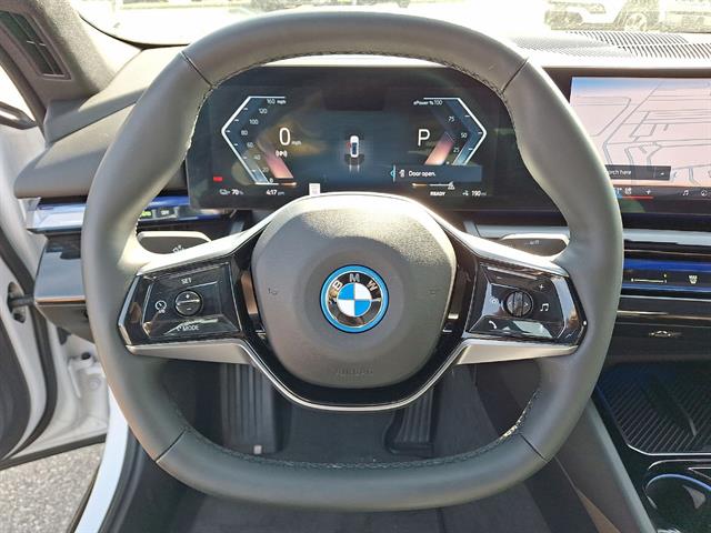 2025 BMW i5 40 - Photo 16