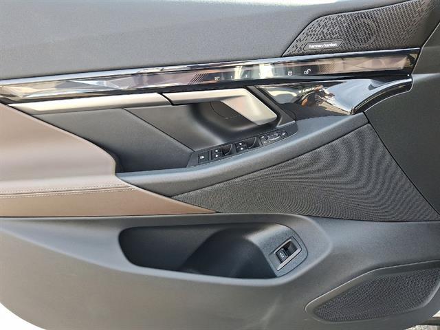 2025 BMW i5 40 - Photo 10