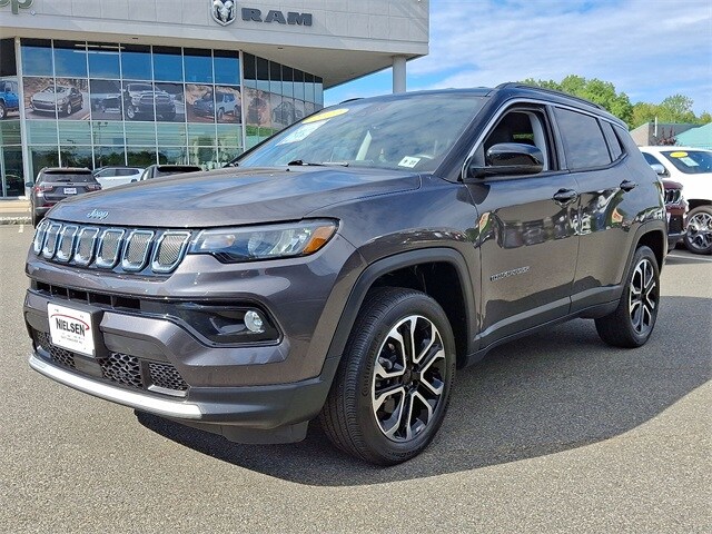 2022 Jeep Compass Limited photo 4