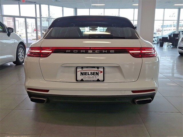 2018 Porsche Panamera Sport Turismo 4 photo 4