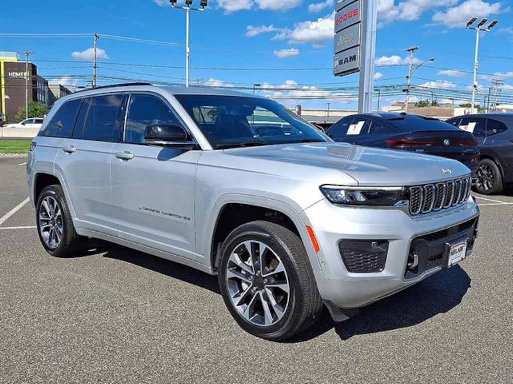 Used 2025 Jeep Grand Cherokee Overland SUV