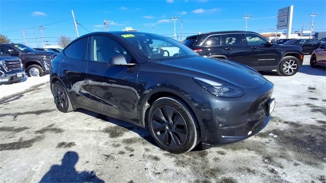 Used 2024 Tesla Model Y Long Range with VIN 7SAYGAEE4RF186488 for sale in East Hanover, NJ