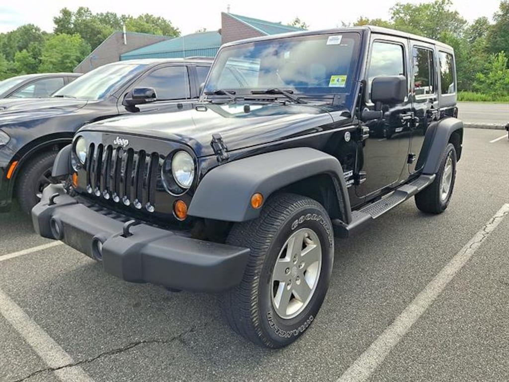 Used 2011 Jeep Wrangler Unlimited Sport SUV