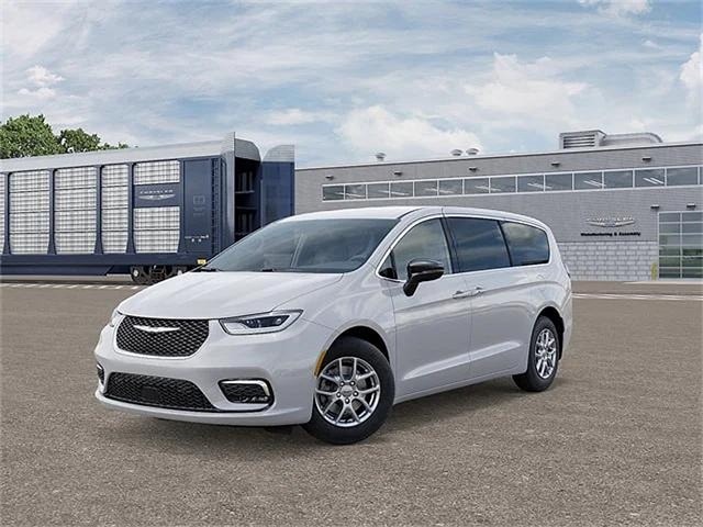 2026 Chrysler Pacifica Select's photo