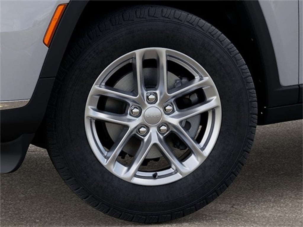 New 2025 Jeep Grand Cherokee L LAREDO X 4X4 Sport Utility