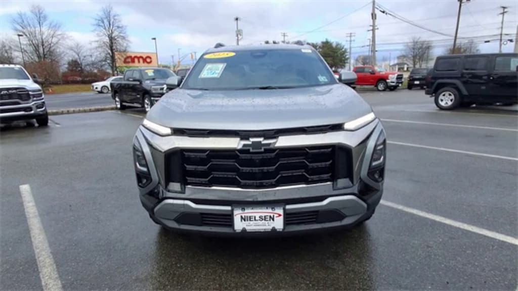 Used 2025 Chevrolet Equinox Activ SUV