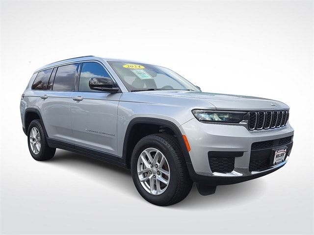 2024 Jeep Grand Cherokee L Laredo's photo