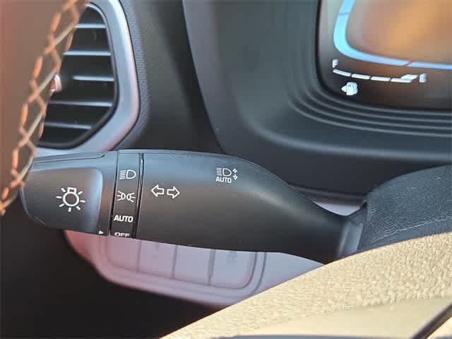 Thumbnail: 2023 Hyundai Venue - 26