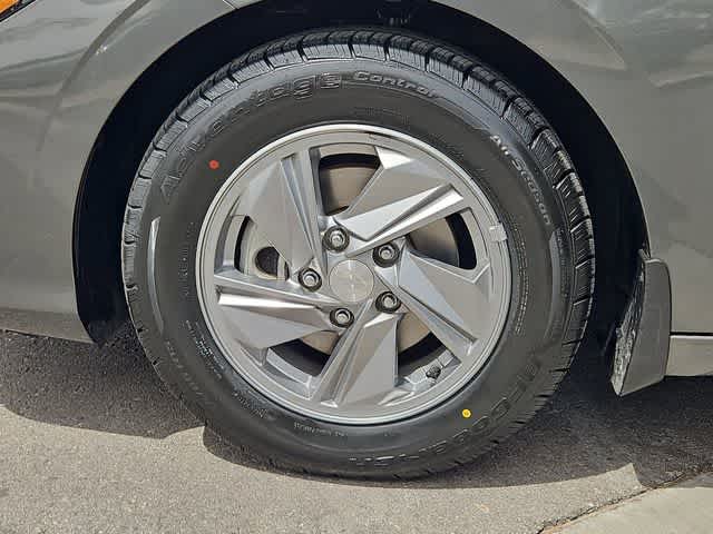 Thumbnail: 2024 Hyundai Elantra - 13