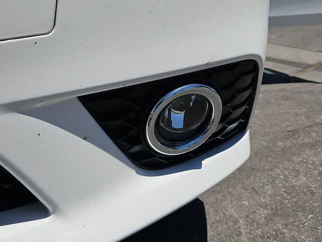 Thumbnail: 2019 Nissan Sentra - 10