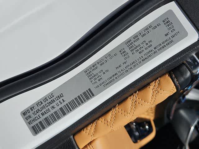 Thumbnail: 2022 Jeep Grand Cherokee - 38