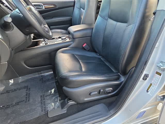 Thumbnail: 2013 Nissan Pathfinder - 17