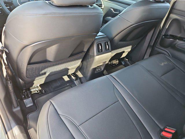 Thumbnail: 2026 Hyundai Santa Cruz - 18