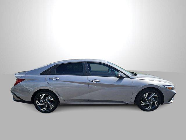 Thumbnail: 2025 Hyundai Elantra - 9
