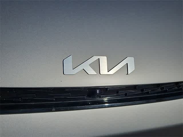 Thumbnail: 2023 Kia EV6 - 11