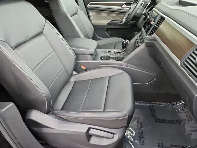 Thumbnail: 2021 Volkswagen Atlas - 21