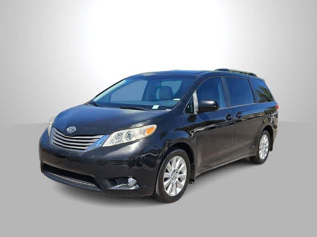 Thumbnail: 2012 Toyota Sienna - 4