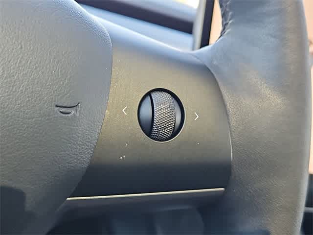 Thumbnail: 2022 Tesla Model Y - 25