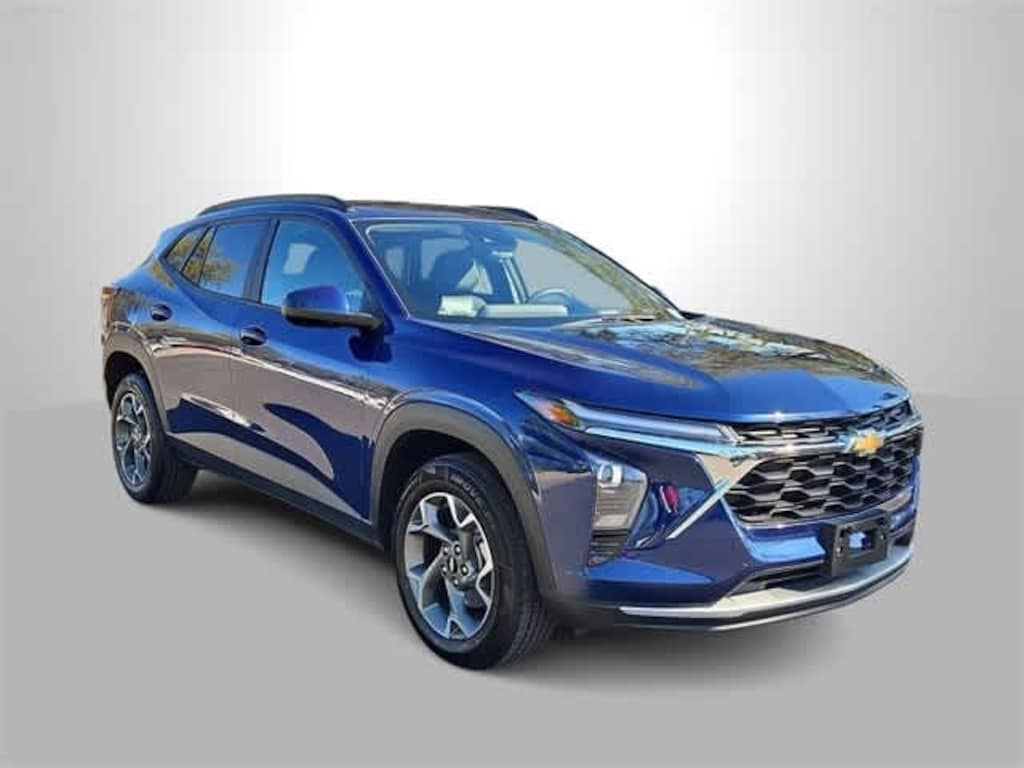 Used 2024 Chevrolet Trax LT SUV